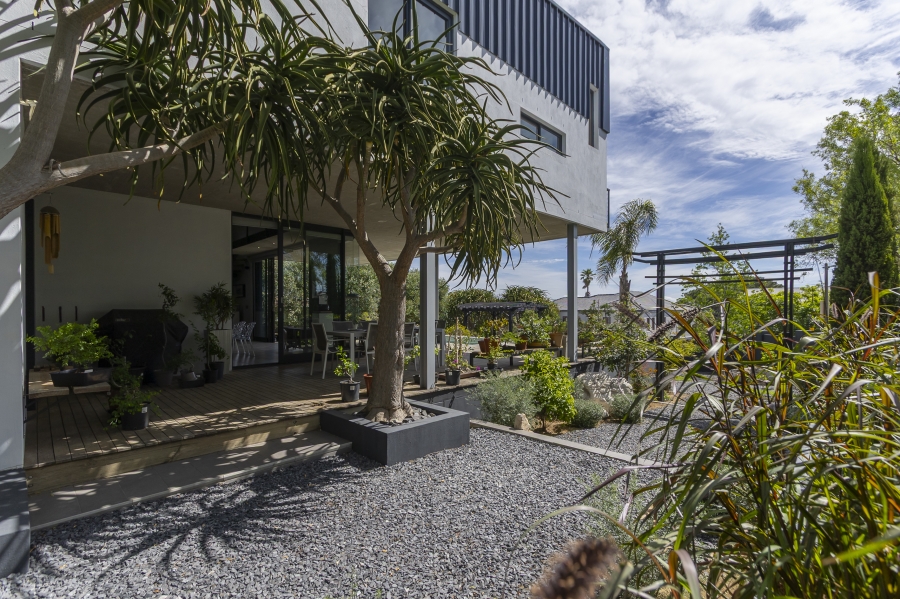 3 Bedroom Property for Sale in Heldervue Western Cape